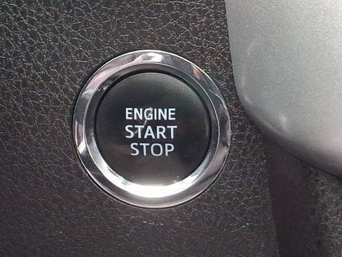 Used 2018 Toyota Highlander XLE w/ Protection Package #3 image 23