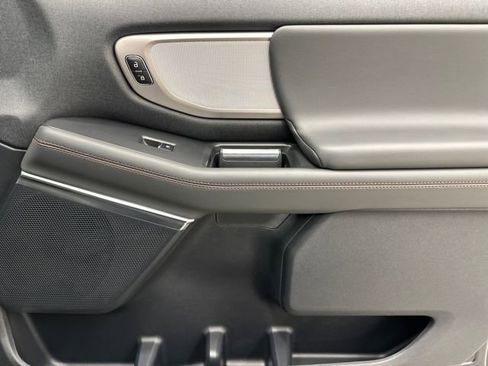 New 2025 Ford Expedition Active image 12