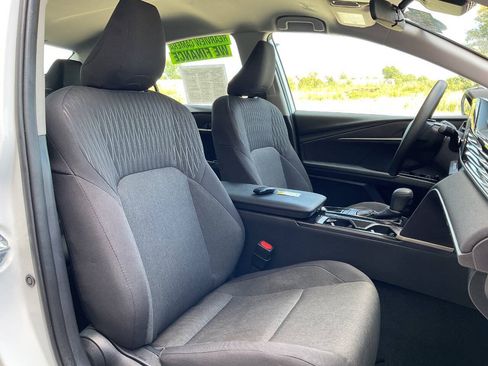 Used 2025 Toyota Camry LE FWD image 43