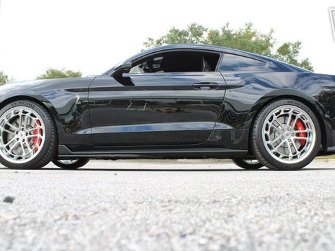Used 2020 Ford Mustang Shelby GT500 w/ Technology Package image 34