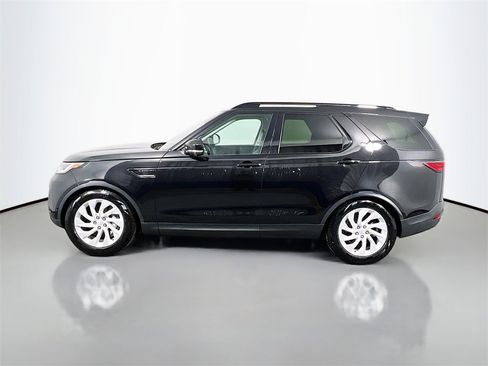 Used 2024 Land Rover Discovery S image 8