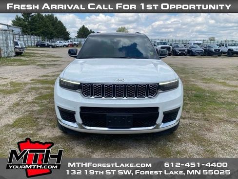 Used 2021 Jeep Grand Cherokee L Summit w/ Luxury Tech Group V AWD/4WD image 2