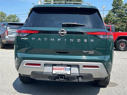 Used 2023 Nissan Pathfinder Platinum image 8