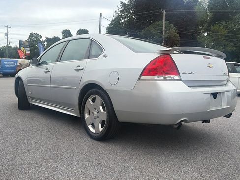 Used 2009 Chevrolet Impala SS w/ Convenience Package FWD image 15