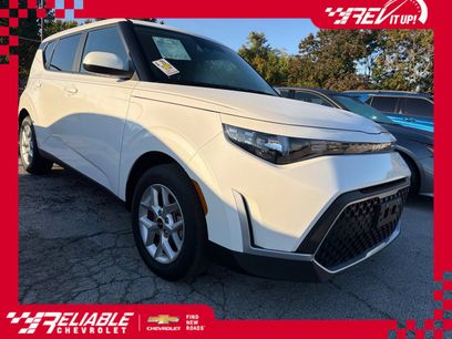 Used 2025 Kia Soul LX w/ LX Technology Package