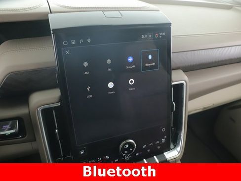 Used 2025 GMC Yukon Denali w/ Denali Reserve Package image 26