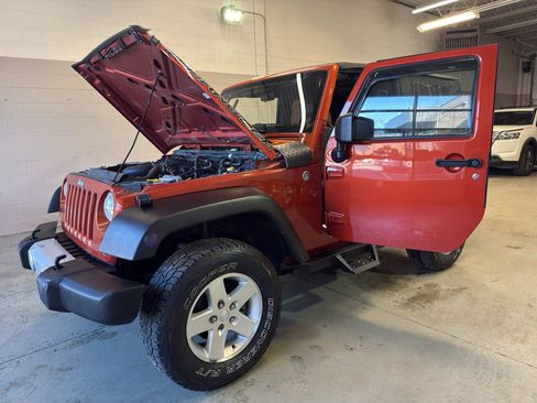 Used 2009 Jeep Wrangler X image 9
