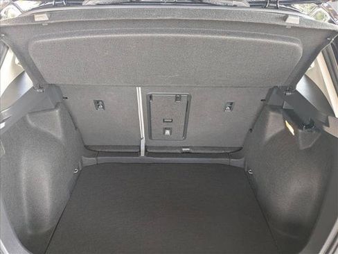 Used 2022 Volkswagen Taos SE FWD image 6