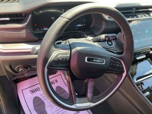Certified 2023 Jeep Grand Cherokee L Limited AWD/4WD image 15