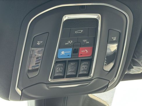 New 2026 Jeep Grand Wagoneer Limited AWD/4WD image 24