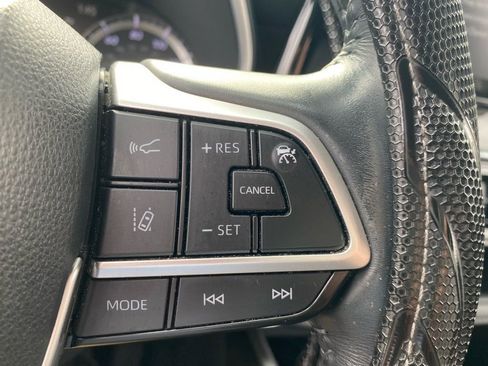 Used 2022 Toyota Highlander XLE image 29