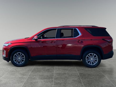 Used 2023 Chevrolet Traverse LT AWD/4WD image 2