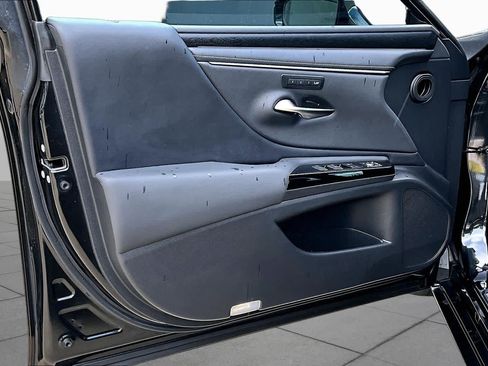 Used 2023 Lexus ES 300h w/ Premium Package FWD image 21