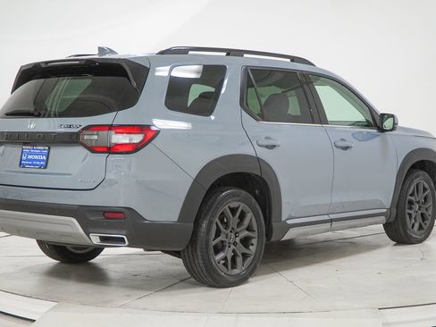 Used 2023 Honda Pilot Elite image 12