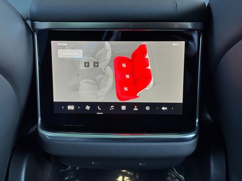 Used 2021 Tesla Model S Plaid image 34