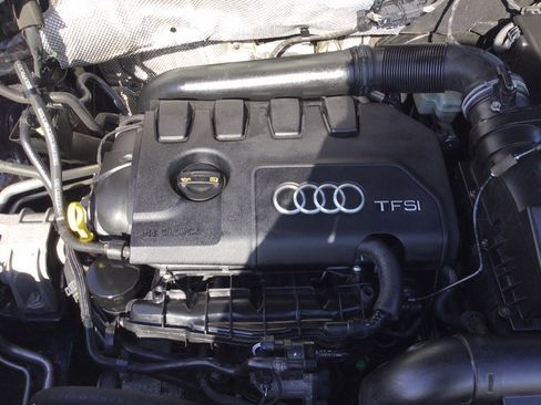 Used 2015 Audi Q3 2.0T Prestige w/ Prestige Package image 40