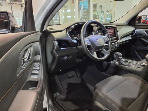 Used 2021 Chevrolet Traverse LS AWD/4WD image 15
