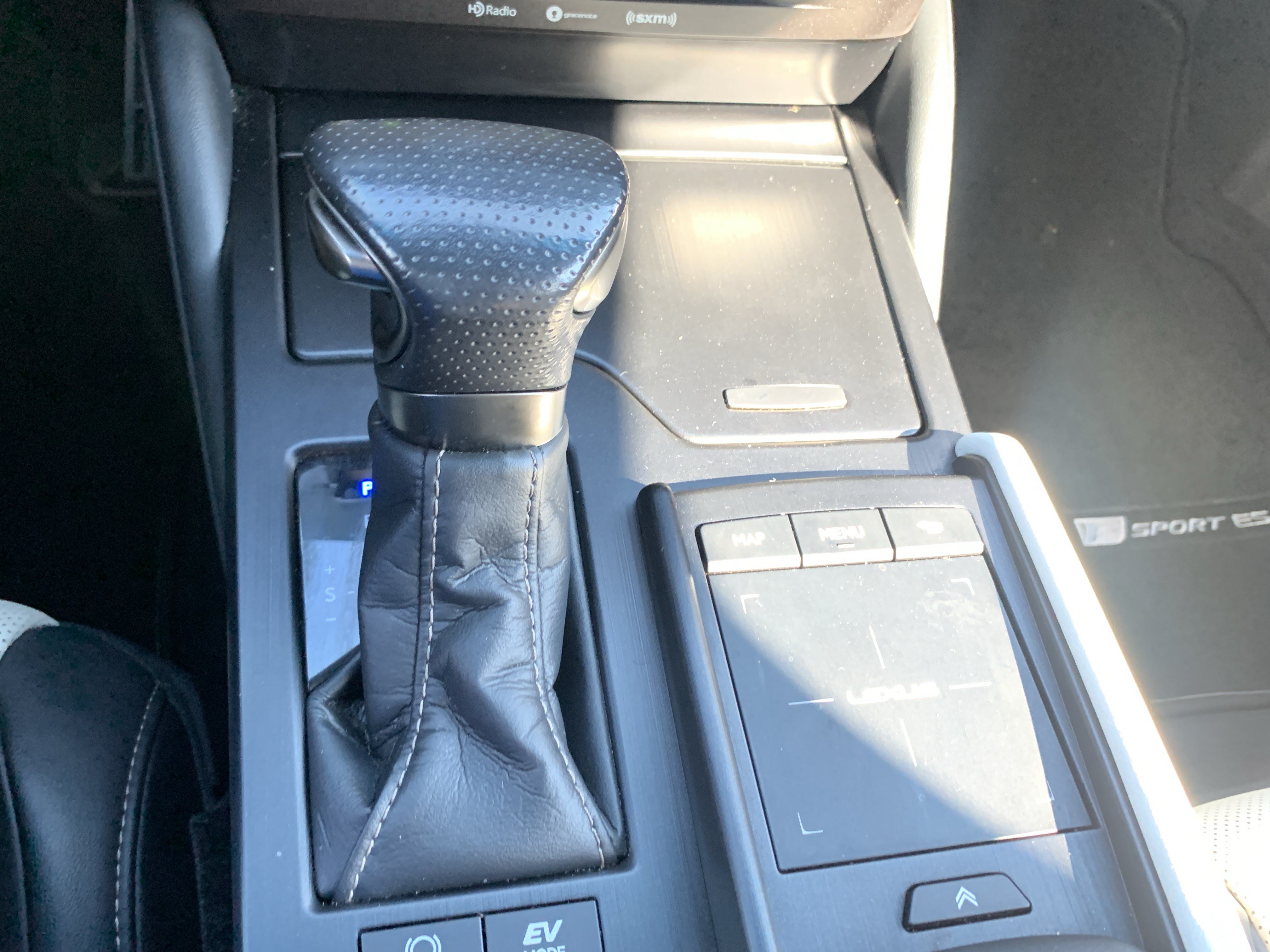 Used 2022 Lexus ES 300h F Sport w/ Accessory Package 2 FWD image 26