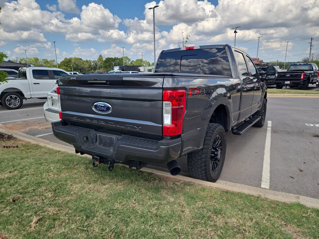 Used 2019 Ford F250 Lariat w/ Lariat Ultimate Package AWD/4WD image 3
