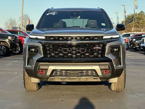 Used 2025 Chevrolet Traverse Z71 w/ Enhanced Driving Package image 3