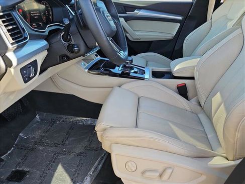 Certified 2025 Audi Q5 2.0T Premium Plus w/ Premium Plus Package image 17