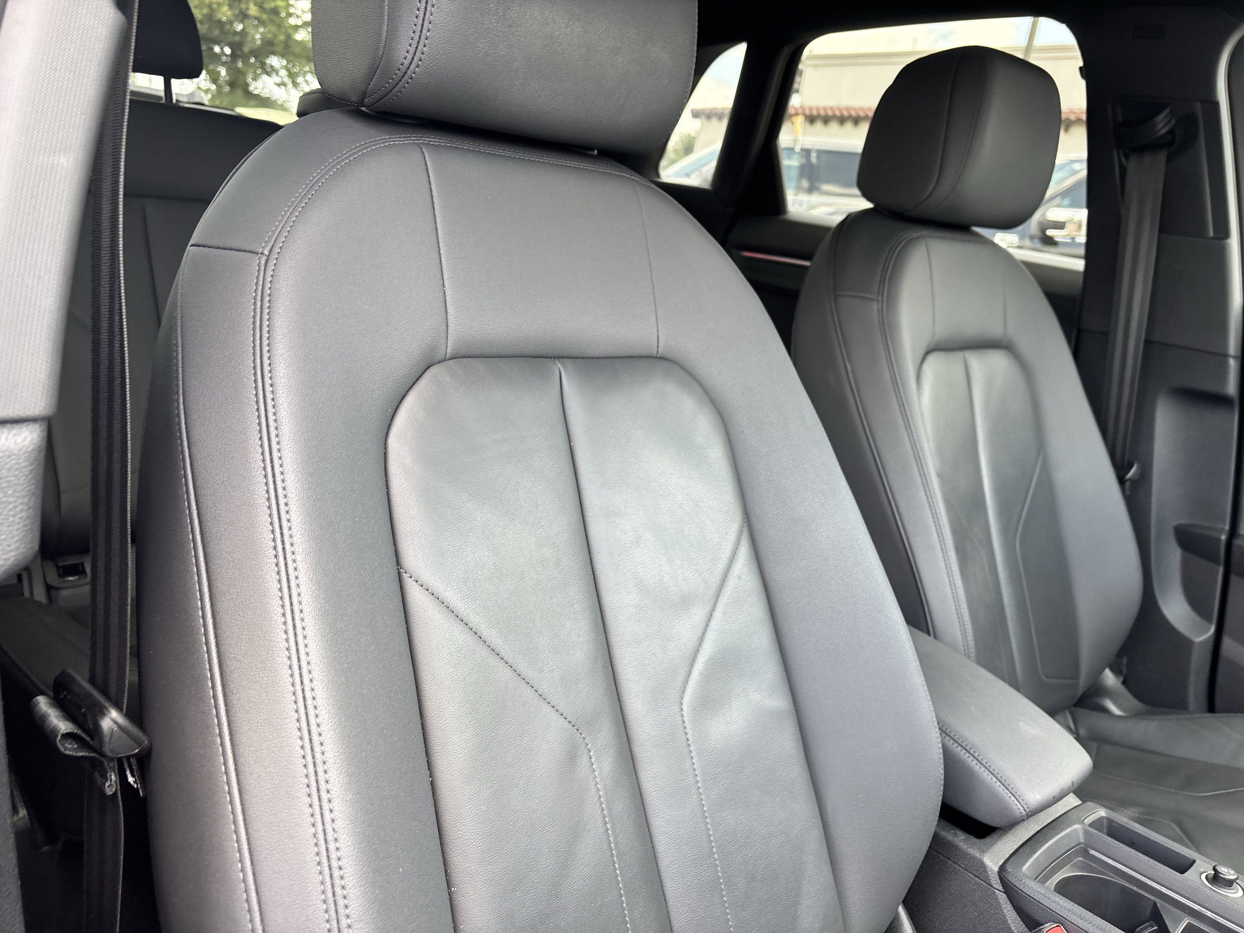 Used 2022 Audi Q3 2.0T Premium Plus w/ Premium Plus Package AWD/4WD image 26