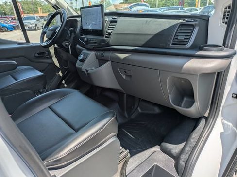 Used 2022 Ford E-Transit Medium Roof RWD image 20