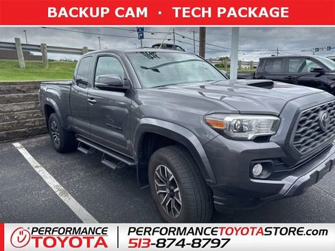 Used 2020 Toyota Tacoma TRD Sport AWD/4WD image 1