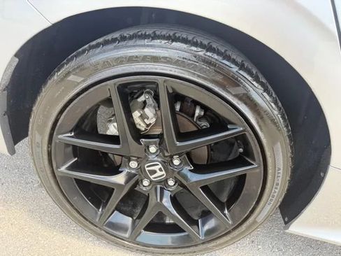 Used 2024 Honda Civic Sport image 15