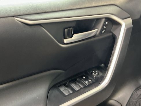 Used 2023 Toyota RAV4 XLE Premium image 15