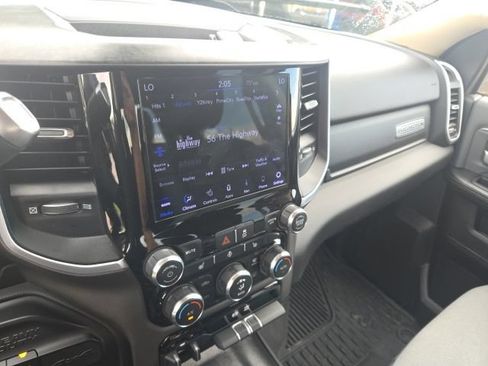 Used 2020 RAM 2500 Big Horn w/ Level 1 Equipment Group AWD/4WD image 14