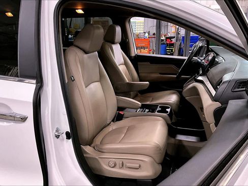 Used 2024 Honda Odyssey EX-L image 9