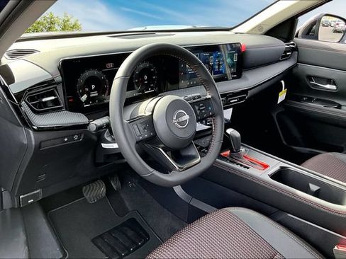 New 2026 Nissan Kicks SR FWD image 7