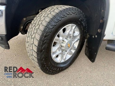 Used 2024 Chevrolet Silverado 3500 LT w/ Convenience Package image 21