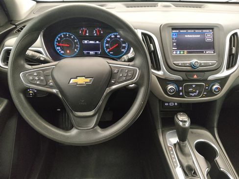 Used 2021 Chevrolet Equinox LS image 22