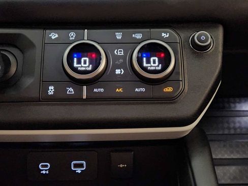 Used 2024 Land Rover Defender 110 S AWD/4WD image 18