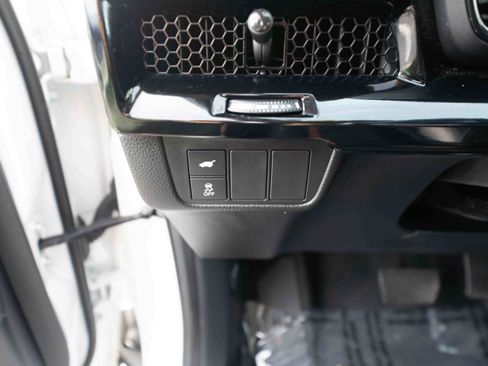 Used 2024 Honda CR-V EX-L image 11