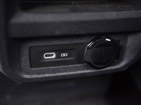 Certified 2024 Volkswagen Tiguan SE AWD/4WD image 25