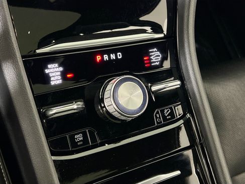 Used 2023 Jeep Grand Cherokee Overland w/ Adv Protech Group III image 17