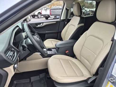 Certified 2022 Ford Escape SEL w/ Technology Package image 10