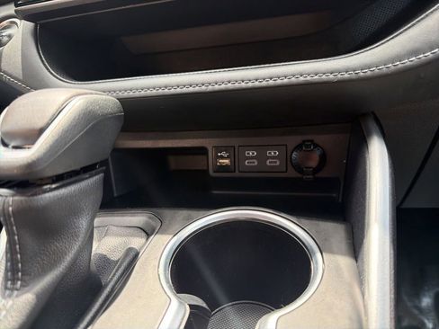 Certified 2024 Toyota Highlander LE AWD/4WD image 33