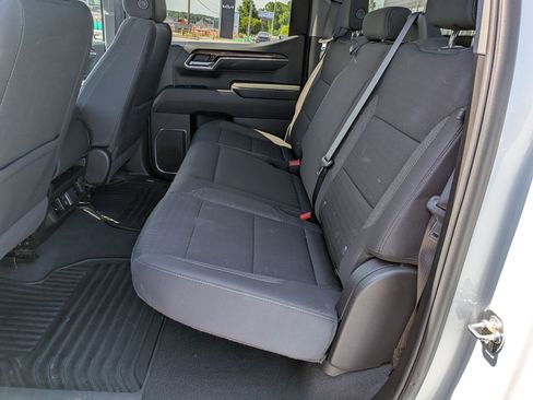 Used 2025 Chevrolet Silverado 1500 LT RWD image 30