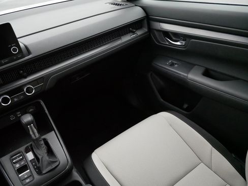 Used 2024 Honda CR-V EX image 11