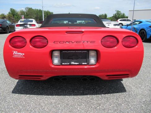 Used 1998 Chevrolet Corvette Convertible w/ Performance Handling Pkg RWD image 6