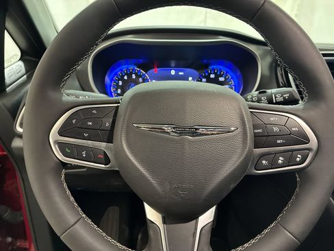 Used 2026 Chrysler Pacifica Select FWD image 15