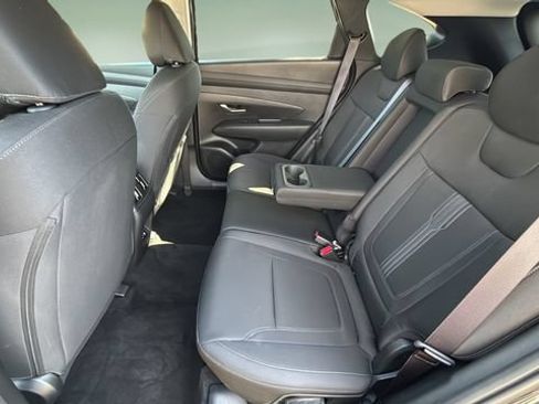 Used 2025 Hyundai Tucson SEL FWD image 19