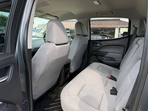 Used 2016 Chevrolet Colorado LT w/ LT Convenience Package RWD image 16
