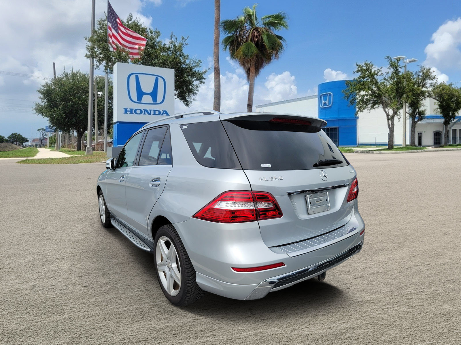 Used 2014 Mercedes-Benz ML 550 4MATIC image 5