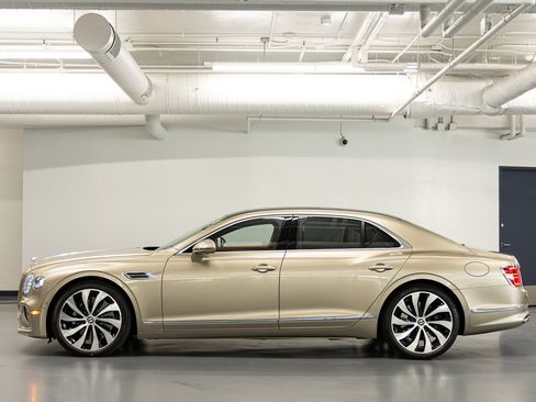 New 2026 Bentley Flying Spur Plug-In Hybrid AWD/4WD image 2