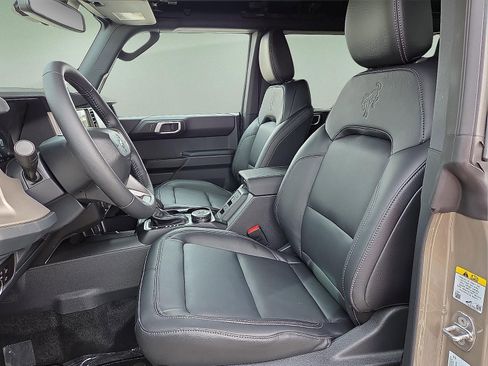 New 2026 Ford Bronco Outer Banks w/ Sasquatch Package image 15